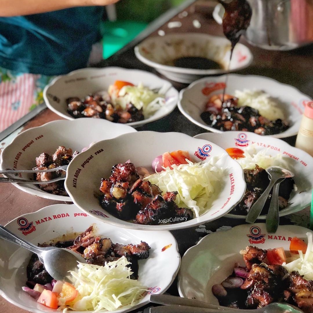 Hidangan-Istimewa-di-Kulon-Progo