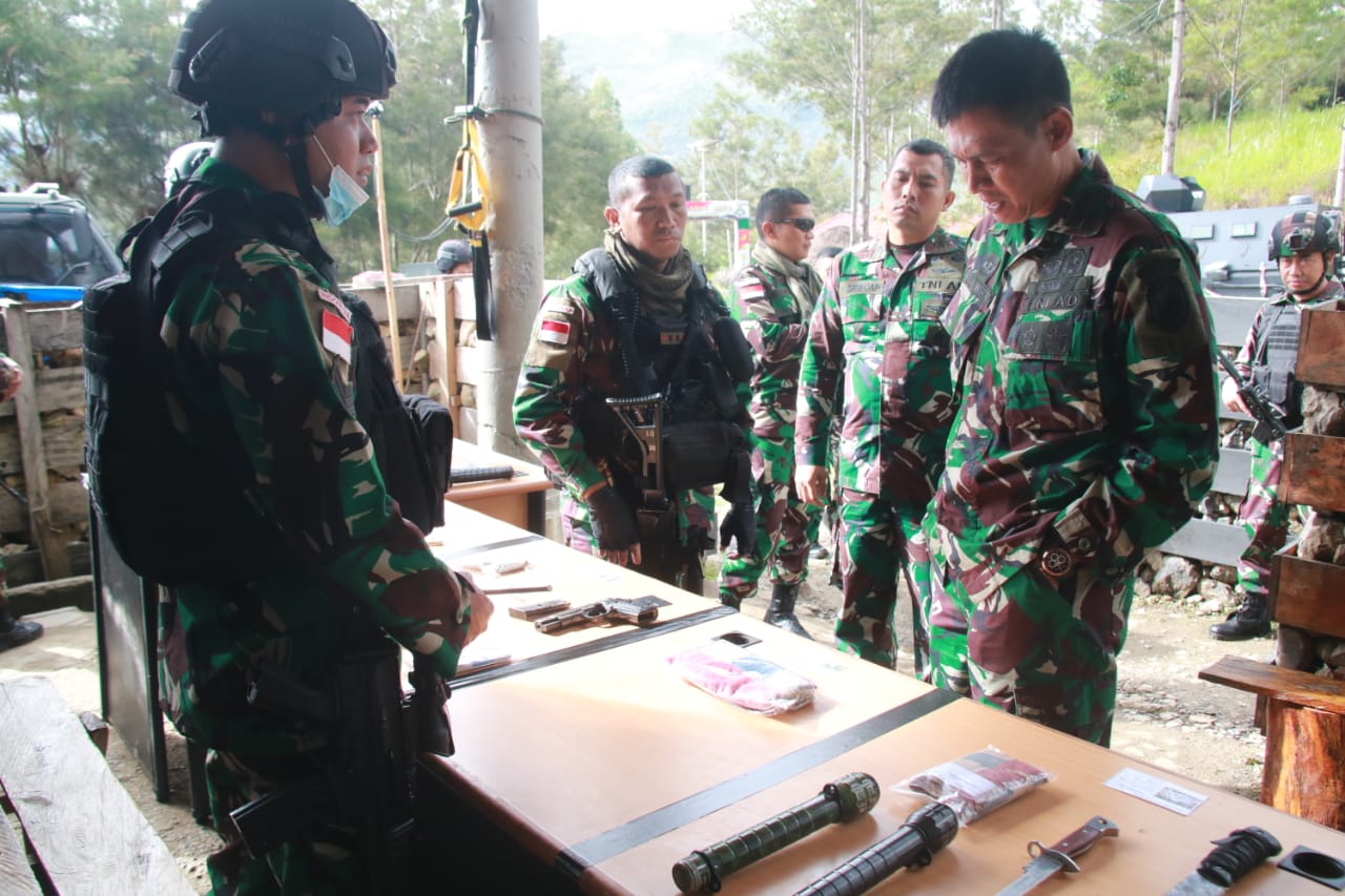 Satgas Kodim Lanny Jaya Yonif MR 412 Kostrad Terima Kunjungan Kerja ...