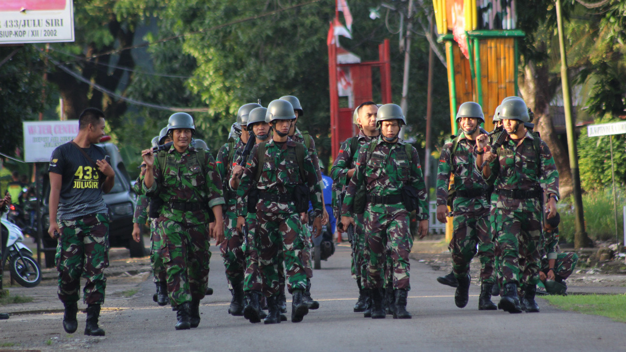 Prajurit Yonif Para Raider 433 Kostrad Latihan Lintas Medan Dengan Beban