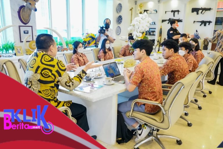 inCollage_20230109_213930406