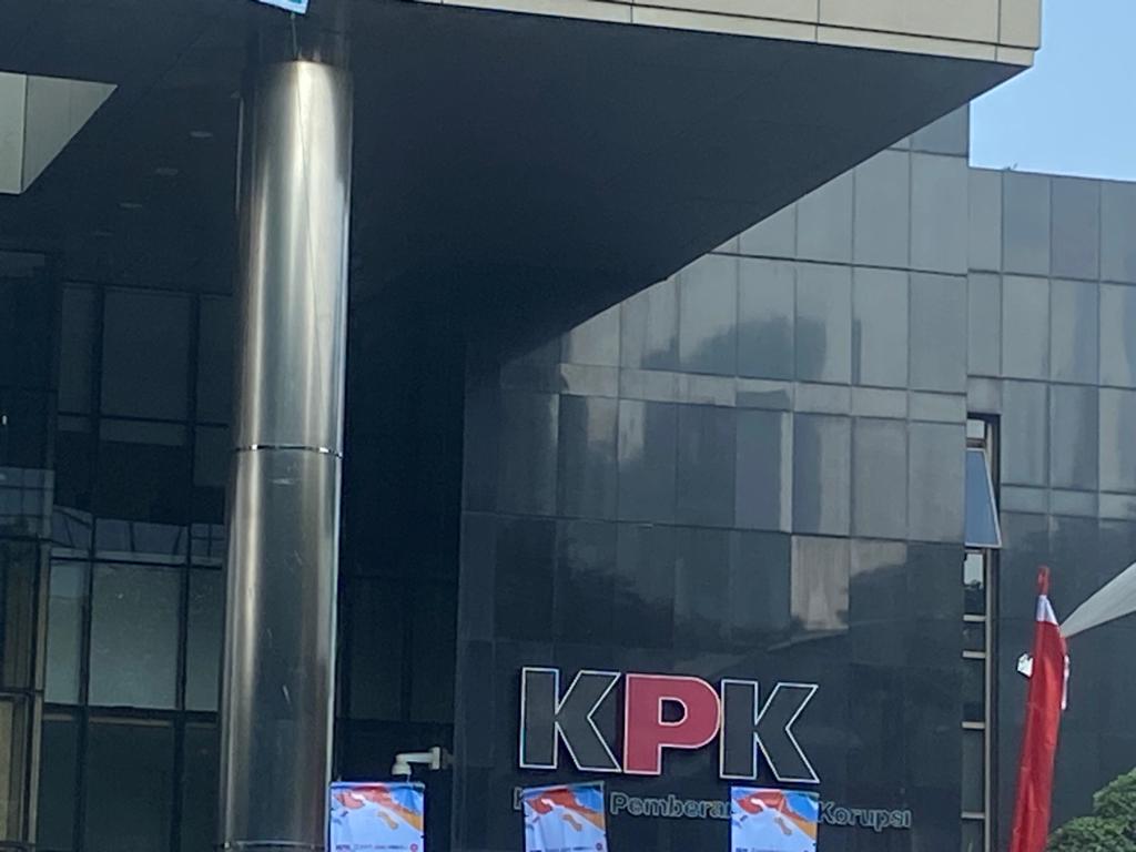 tulisan_kpk_pasha12