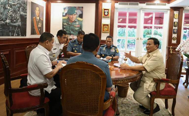 IP_Menhan_RI_dan_KASAL