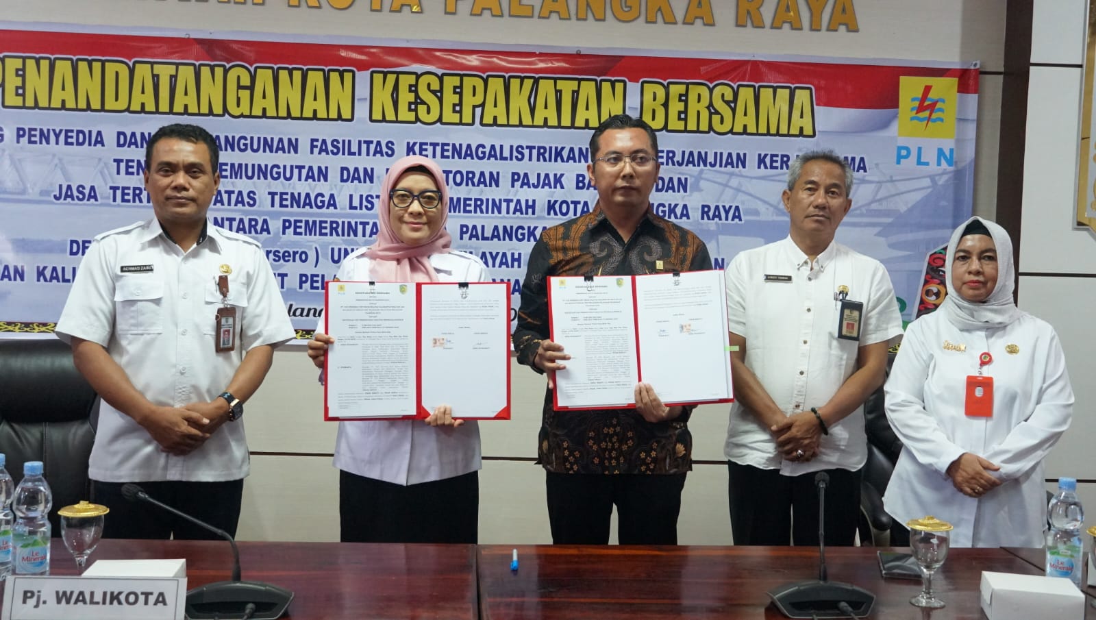 9AE024F5-90C1-453B-9E29-00868E9D4A95