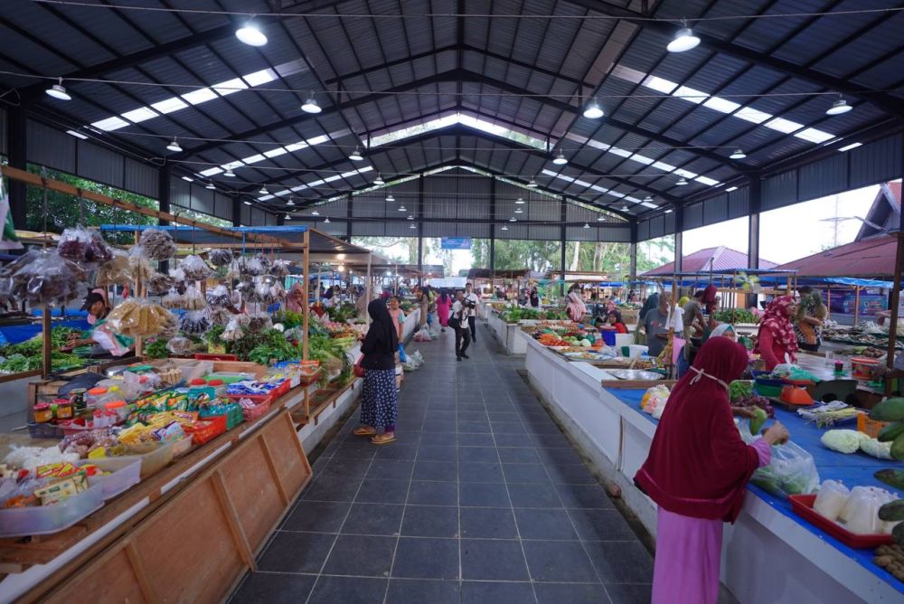 penjual-ikan-asin-lakukan-ini-usai