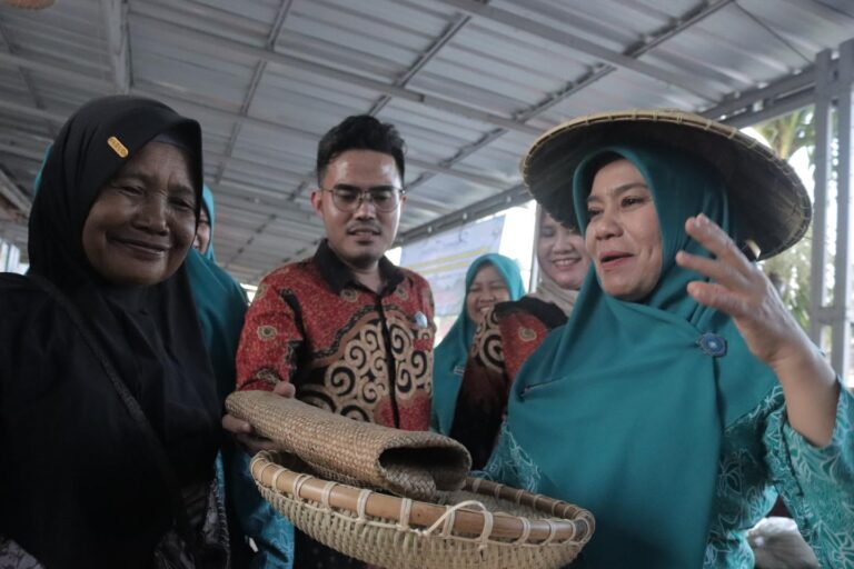 e0c105ea-842a-4a43-a2bd-dabf19fb58f5