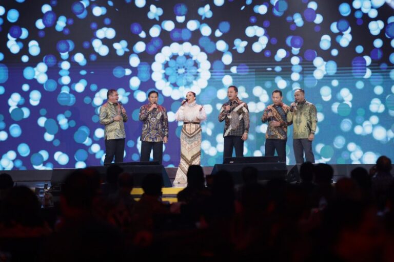 KAPOLRI-DI-ACARA-HUT-KOMPAS-TV-2-1024x683