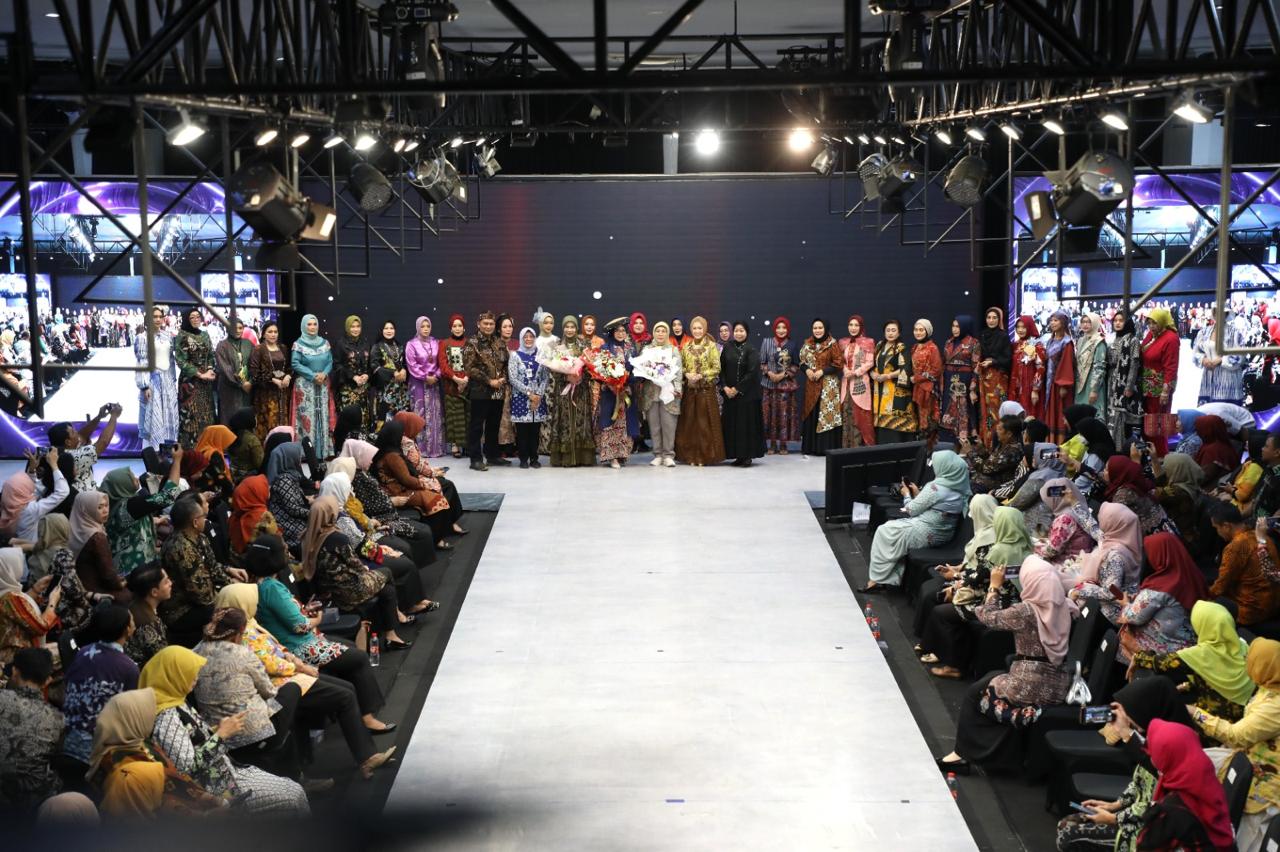 Fashion-Show-Dekranasda