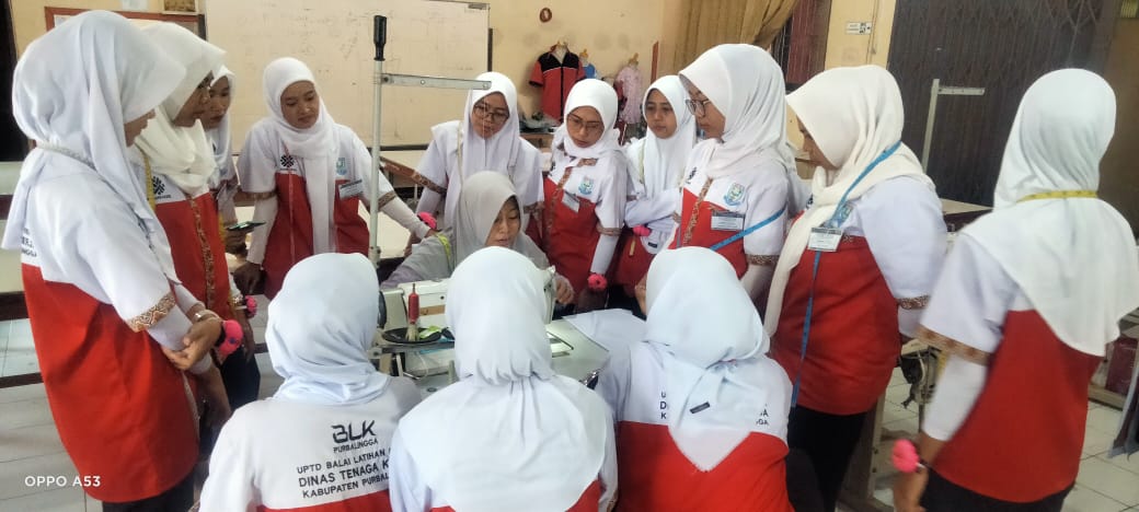 Pendaftaran-Dibuka-Peserta-Kartu-Prakerja-Purbalingga-Akan-Disalurkan-ke-Pabrik-Garmen-3