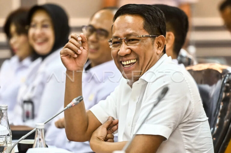 raker-menteri-hukum-dengan-komisi-xiii-dpr-1gimt-dom_(1)